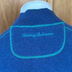 Tommy Bahama reversible Blue/Turquoise Crewneck Sweater